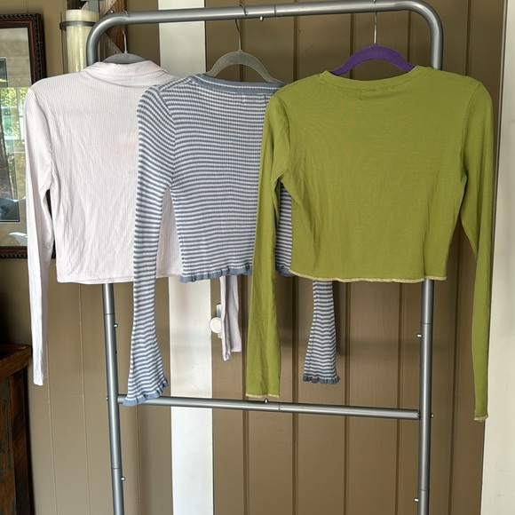 Lot of 3 NWT Cider crop tops - Picture 2 of 9